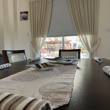 Demetra, * Korall-öböl