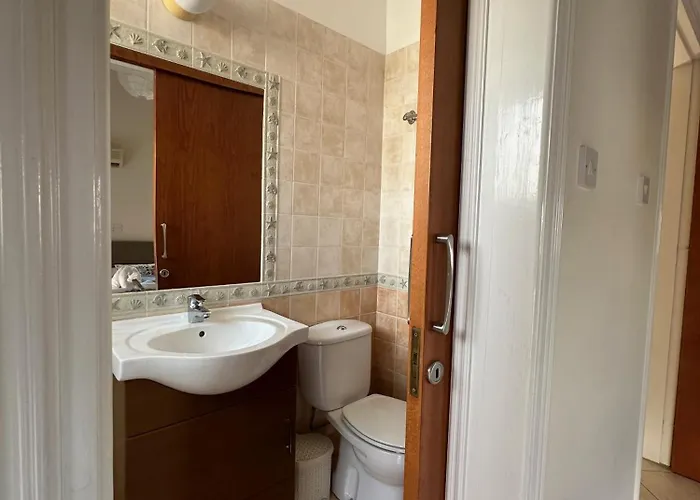 Vila Demetra, Coral Bay